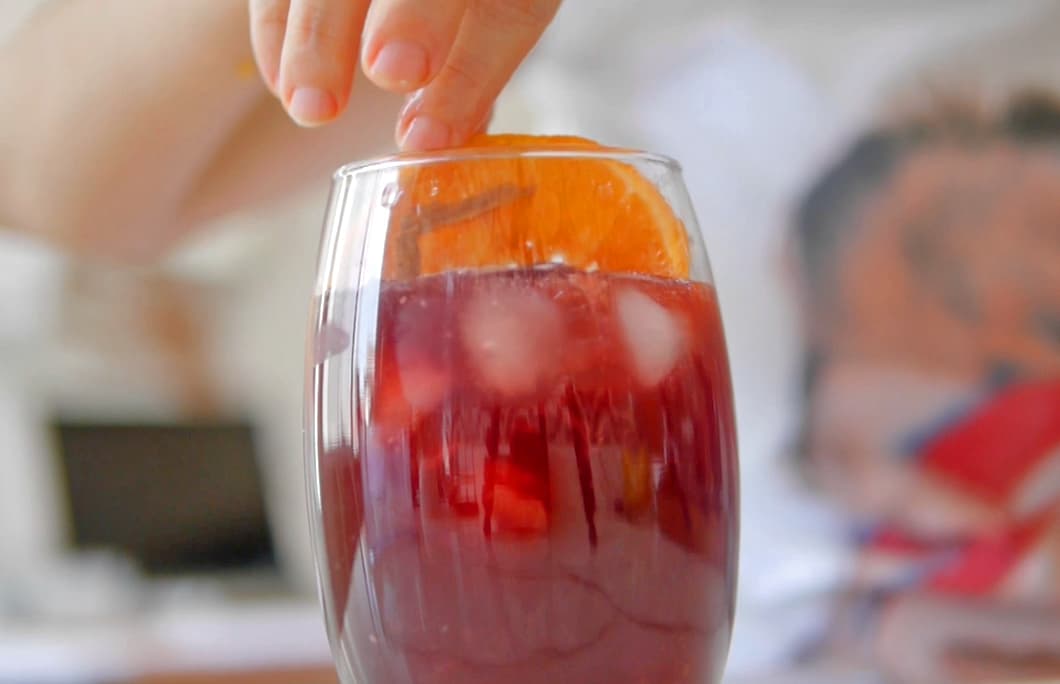 vaso de sangria de vino tinto vaso de sangría de vino tinto