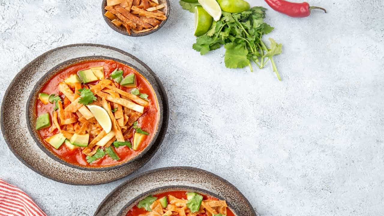 como se hace la sopa de tortilla como se hace la sopa de tortilla