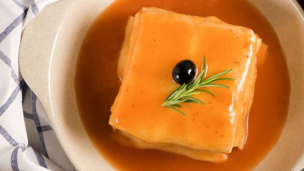 salsa francesinha francesinha sandwich francesinha