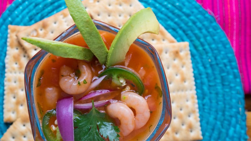 coctel de camaron ingredientes Ingredientes infaltables en un buen cóctel de camarones