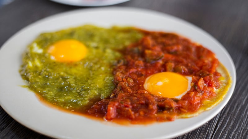 como hacer huevos divorciados Como hacer huevos divorciados