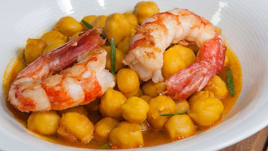garbanzos con langostinos garbanzos con langostinos