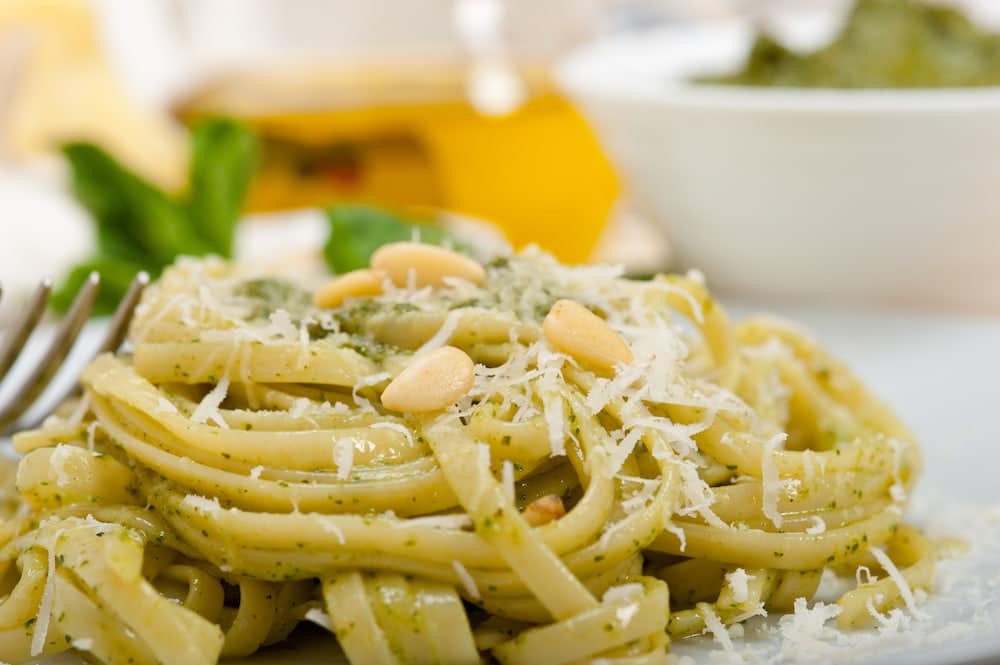 pasta con salsa al pesto 1746520239 como hacer pasta al pesto