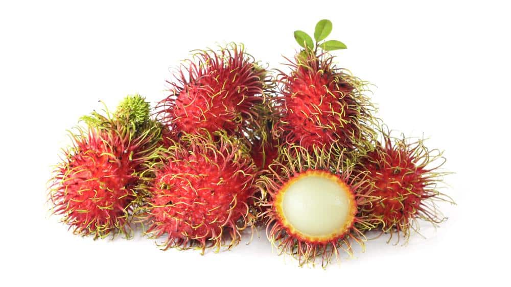 fruta roja con pelos como cocinar rambutan