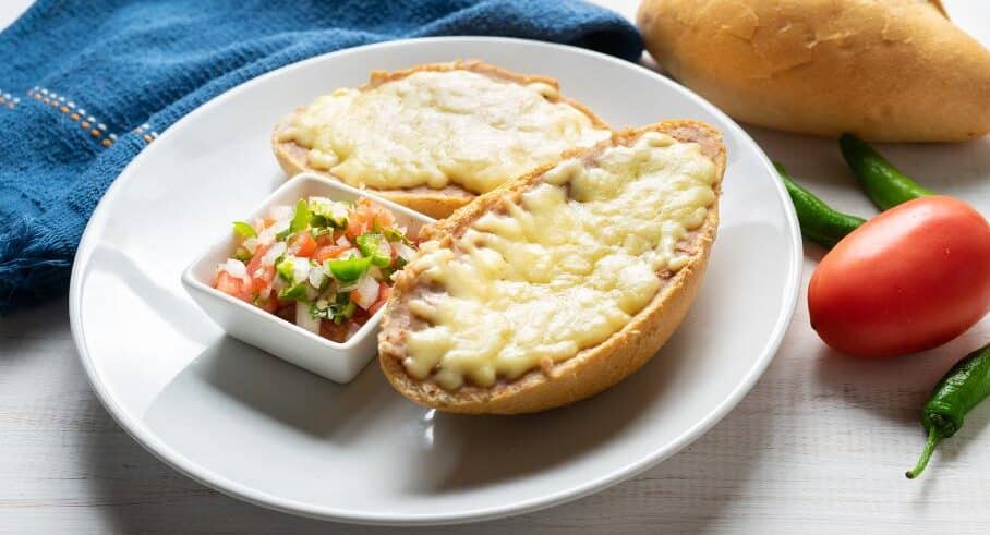 molletes caseros e1695672676674 receta fácil de molletes