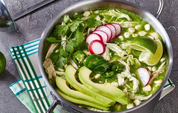 pozole de pollo verde paulina cocina recetas e1696971805563 como hacer pozole verde
