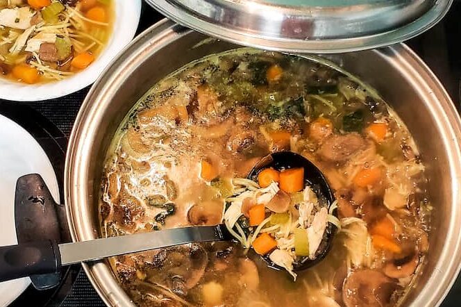 sopa de picadillo con pollo huevo 1732878599 edited 1732878776 como hacer sopa de picadillo