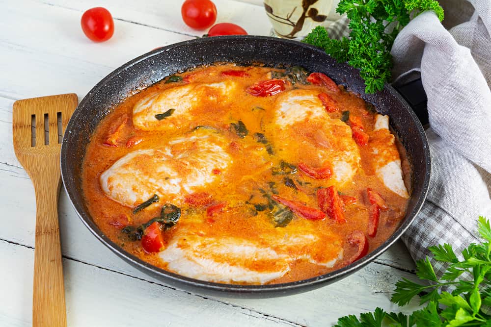 pechugas de pollo en salsa 1742999841 como hacer pollo en salsa casero