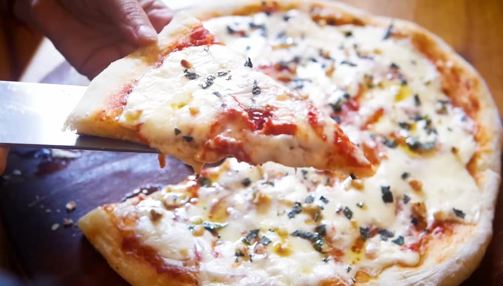 pizza casera con levadura seca 1742392688 receta casera paso a paso de pizza sin amasar
