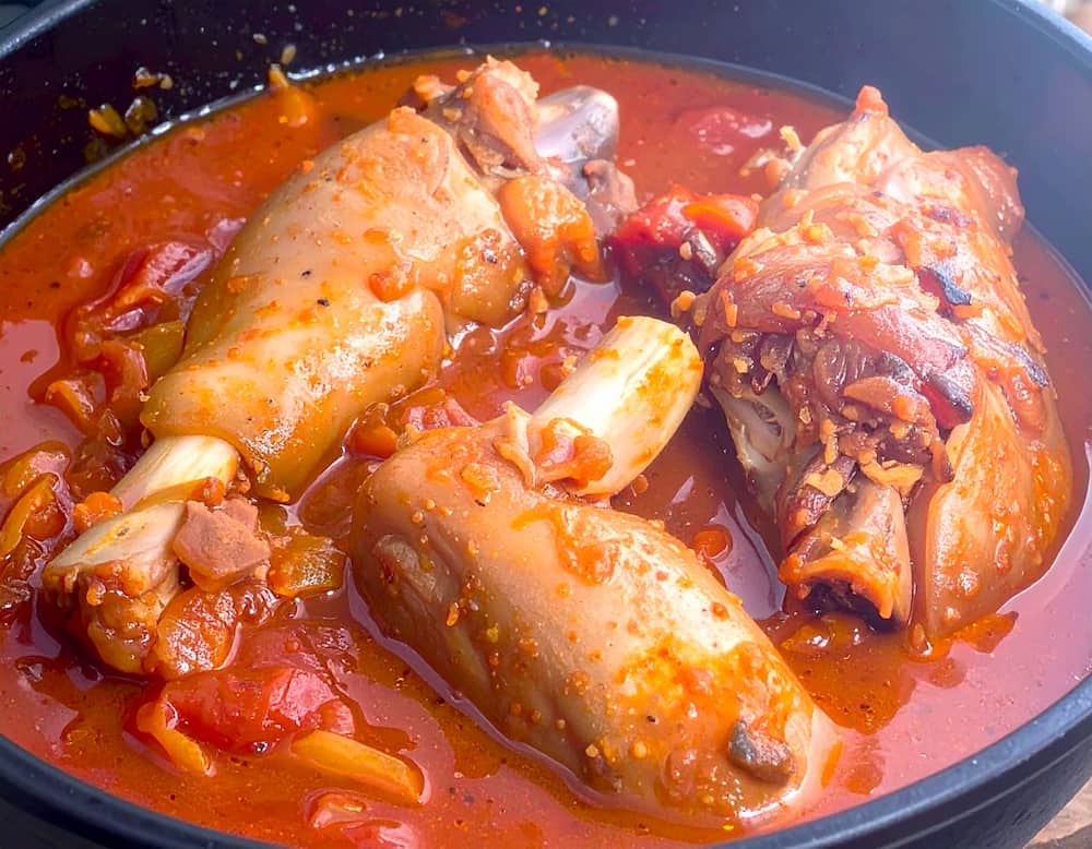 manitas de cerdo en salsa 1761813026 manitas de cerdo en salsa receta de la abuela