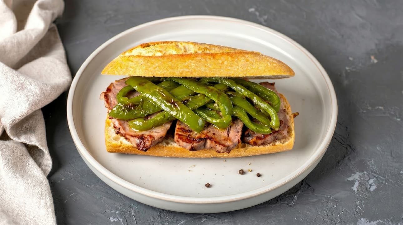 Bocadillo de Lomo Adobado con Pimientos Recetas Paulina Cocina 1791217418 1791217418 Bocadillo de Lomo Adobado con Pimientos